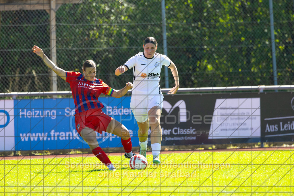 20260906_120902_0136_(c)_by_PhotoPeet | #,1.FC Donzdorf (weiß) vs. 1.FC Heidenheim 1846 (rot), Fußball, Frauen-Verbandspokal Gruppe 2, 2. Runde, Saison 2026/2027, Rasenplatz Lautertal Stadion, Süßener Straße 16, 73072 Donzdorf, 06.09.2026 - 11:00 Uhr,Foto: PhotoPeet / Sport- &amp; Eventfotografie / Peter Harich