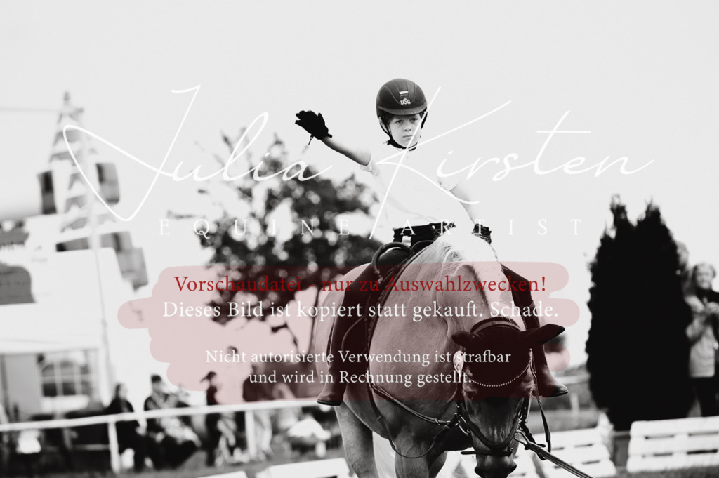 DSC_5227 | Pferde- und Turnierfotografie in Westsachsen. Pferdeportraits, Auftragszeichnungen und intuitive Kunst.