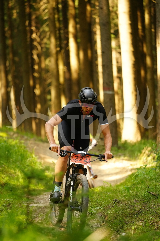 FC102773 | Fotogalerie der Treibjagd im Dunkelwald - Dein MTB Etappenrennen im Erzgebirge - Realisiert mit Pictrs.com