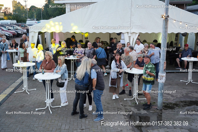 41Geburtstag Thomas Meyer |  Fotograf Kurt Hoffmann - Realisiert mit Pictrs.com