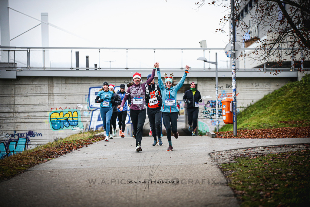 ..... | Linz, AUSTRIA,14. Dezember 25, ALOHA WINTERLAUF DEZEMBER 25 , Image shows: Photo: WAPICS / Andreas Willdoner