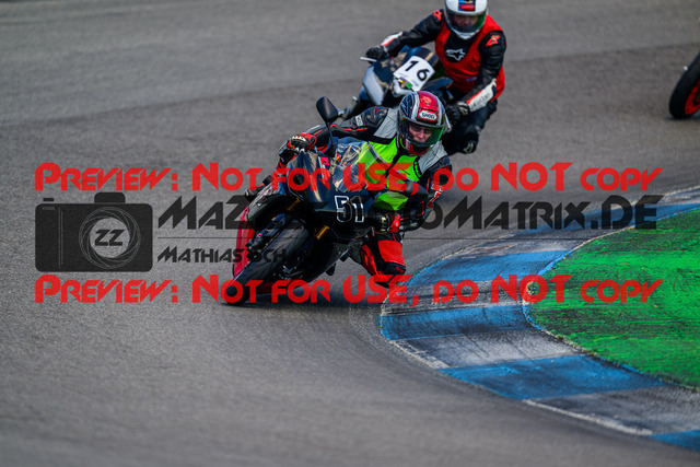 MaZZes_FotoMatrix_240520_6007705_6616 | INST