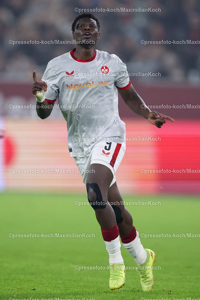Due26102401064 | 26.10.2024, Fußball, Fortuna Düsseldorf - 1.FC Kaiserslautern, 2. Bundesliga, Merkur Spiel-Arena, Saison 2024 2025: Torjubel nach dem 3:2 durch Ragnar Ache (FCK #9)DFB regulations prohibit any use of photographs as image sequences and or quasi-video.