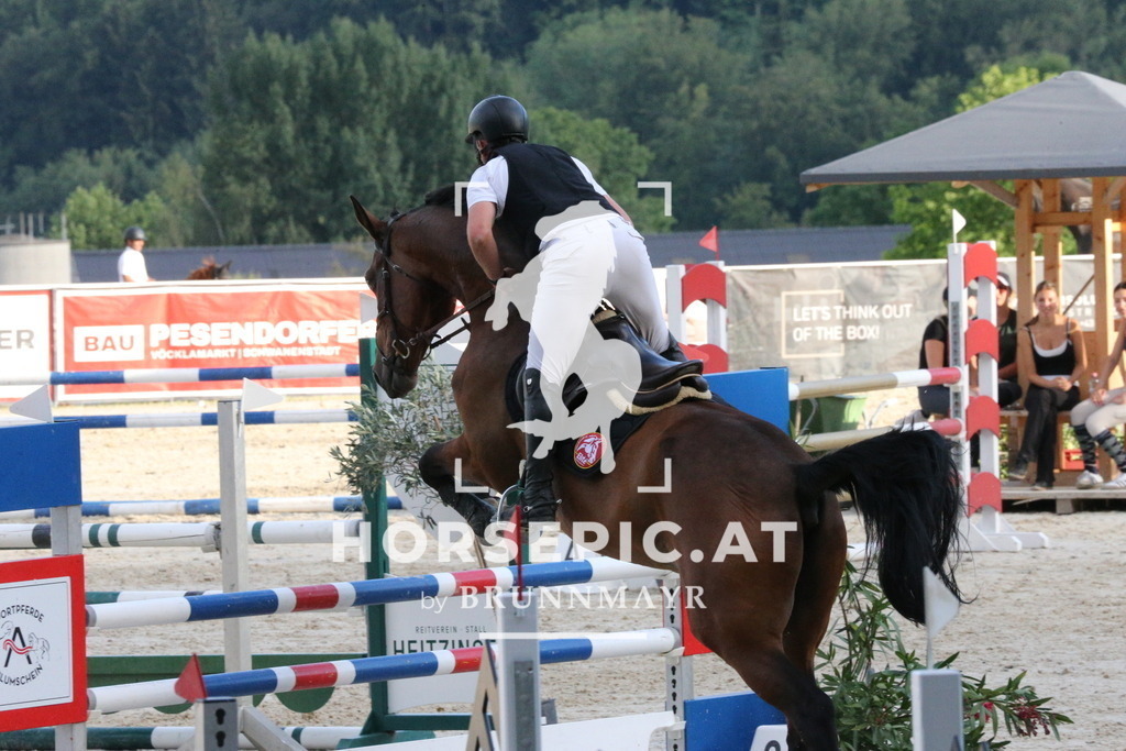 PP018690 | Willkommen bei Brunnmayr - Design & Fotografie – Ihrem Spezialisten für Reitturniere und Pferdeveranstaltungen in Oberösterreich, Salzburg und Bayern! Seit über 17 Jahren sind wir leidenschaftlich dabei.