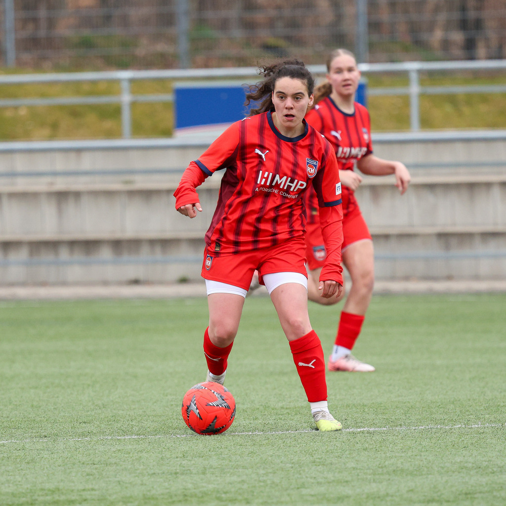 20260315-FCH-Steinheim_091 | 1.FC Heidenheim 1846 II vs. TV Steinheim, Fußball, Frauen, Bezirksliga, 2025/2026, 12. Spieltag, 15.03.2026 in Heidenheim, Kunstrasen b. Voith-Arena West(Foto: Michael Bulling) - Realisiert mit Pictrs.com