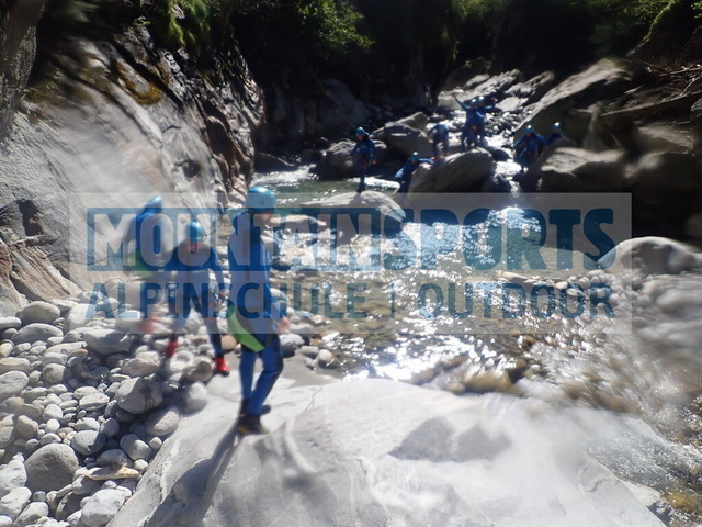 P9200028 | Bestelle die Bilder deines Berg- oder Wasser-Abenteuers mit Mountain Sports bequem von zu Hause aus direkt über unseren Online Fotoshop von pictrs.com. - Realisiert mit Pictrs.com