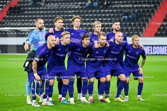 AUT, Fussball UEFA Conference League MD1, LASK (AUT) vs Djurgardens IF (SWE) | 03.10.2024, Oberoesterreich Arena Linz, AUT, UEFA Conference League MD1, LASK (AUT) vs Djurgardens IF (SWE), im Bild Team of Djurgardens IF// UEFA Conference League MD1, LASK Linz (AUT) vs Djurgardens IF (SWE) in Linz, Austria on 2024/10/03