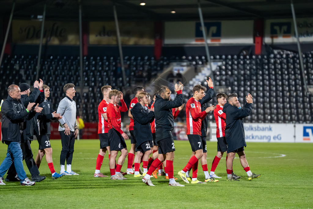 SG Sonnenhof Großaspach vs. SGV Freiberg, Fussball, Regionalliga Suedwest, 30. Spieltag, 22.04.2026 | SG Sonnenhof bedankt sich bei den Fans,SG Sonnenhof Großaspach vs. SGV Freiberg, Fussball, Regionalliga Suedwest, 30. Spieltag, 22.04.2026