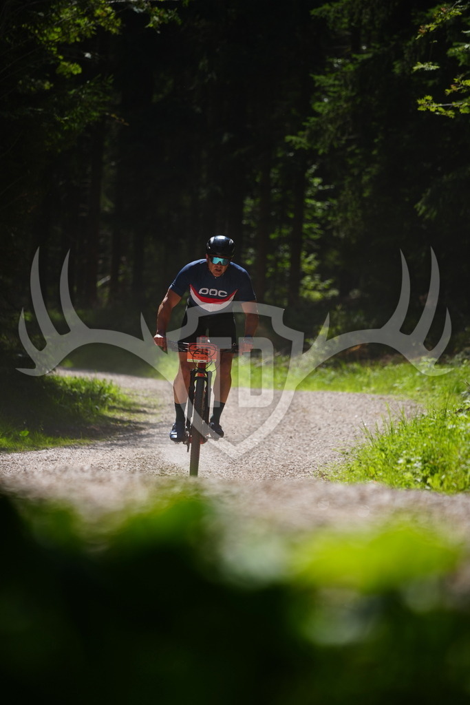 FC102053 | Fotogalerie der Treibjagd im Dunkelwald - Dein MTB Etappenrennen im Erzgebirge - Realisiert mit Pictrs.com