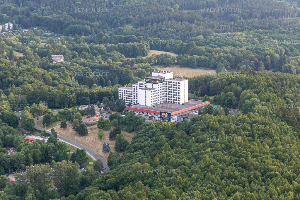 Luftbild: Ahorn Berghotel in Friedrichroda im Bundesland Thüringen in Deutschland. Foto: IMG_116124.jpg vom 10.07.2019 durch Werner Riehm/FLY-FOTO.de