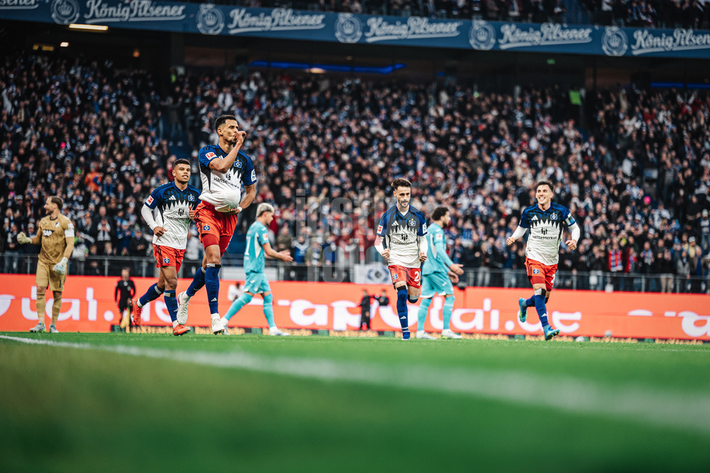 Fußball | Männer | Saison 2025/2026 | 1. Fußball-Bundesliga | 31. Spieltag | Hamburger SV vs. TSG Hoffenheim | 25.04.2026 | Torjubel Robert Glatzel (#9, HSV)