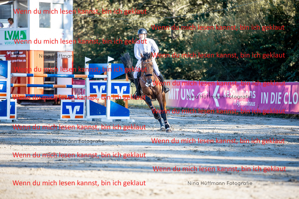 BK1A8416 | Turnierbilder Turnierfotos Nina Hüffmann Turnierfotografie Pferdefotografie Tierzeichnung Haustierzeichnung Pferdezeichnung Hundezeichnung Videograf  - Realisiert mit Pictrs.com