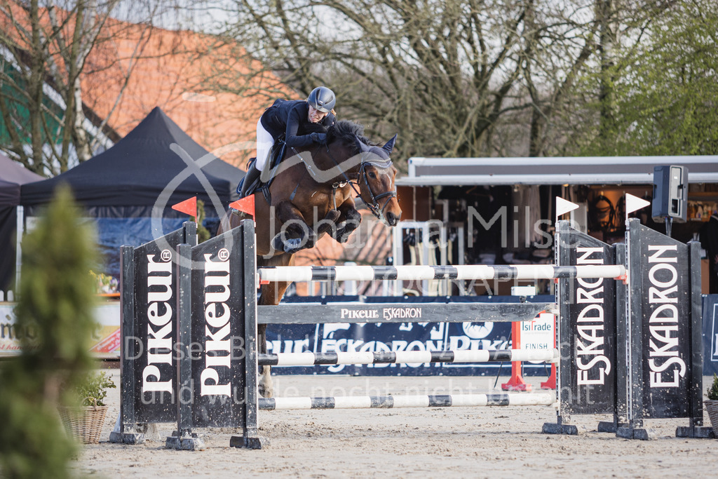 220402_HF-Laar_M2-Springen-423 | SEASON OPENING 2022
Herford Laar
03.04.2022
13 Springprfg.m.steigenden Anforderungen Kl.M**