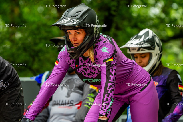 BayBMX2026-06071 | Fotogalerie von Thomas Dettweiler mit Eventbildern und lizenzfreien Fotos. Perfekt als Wandbild, für Büro, Website oder private Nutzung. - Realisiert mit Pictrs.com