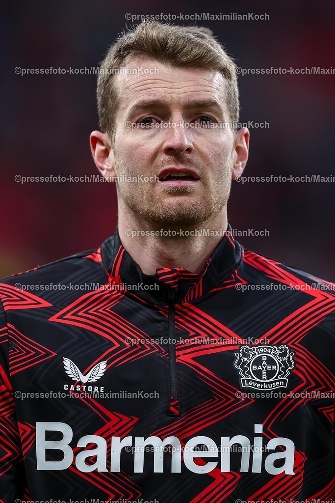 Lev02022502154 | 02.02.2025, Fußball, Bayer 04 Leverkusen - TSG 1899 Hoffenheim, 1. Fußball Bundesliga, 20. Spieltag, BayArena, Saison 2024 2025: Torwart Lukas Hradecky (Bayer04 Leverkusen #1)DFB regulations prohibit any use of photographs as image sequences and or quasi-video.
