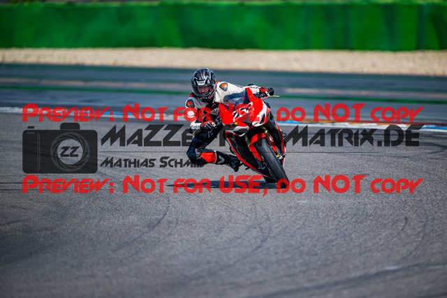 MaZZes_FotoMatrix_240701_6007705_0260 | GELB