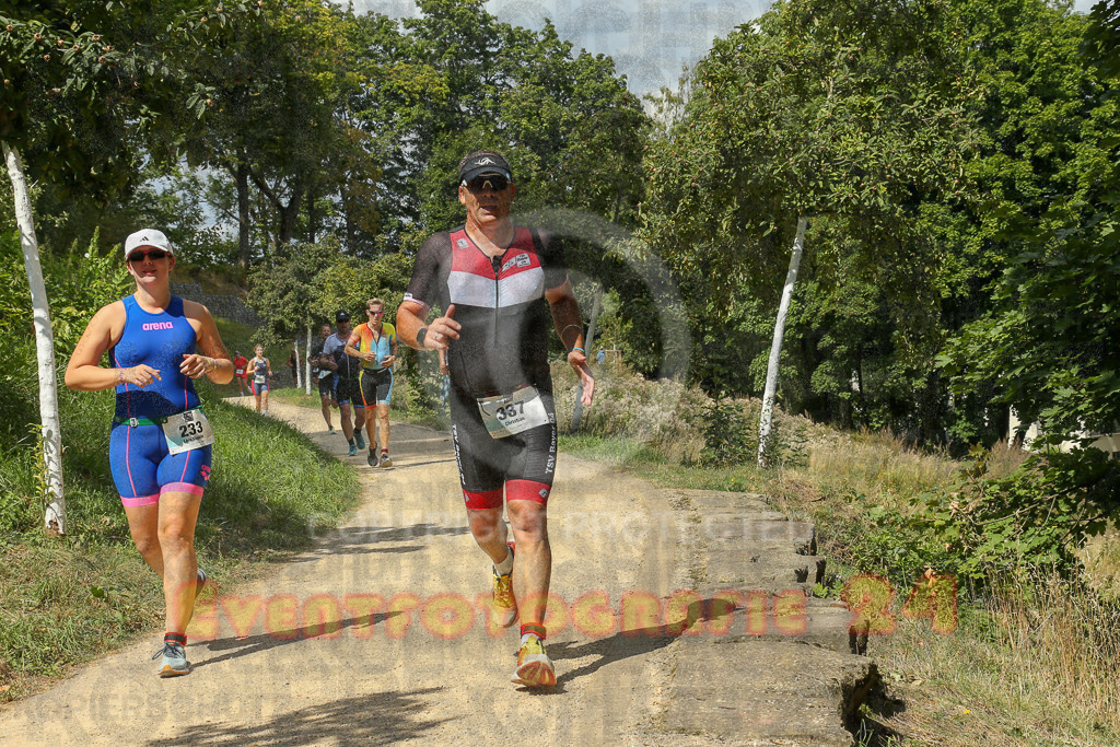 250824_1335_EX1_2927 | Sportfotografie im Rhein-Sieg Kreis, Köln, Bonn, NRW, Rheinland Pfalz, Hessen, etc. Unser Tätigkeitsfeld umfasst den Laufsport vom Volkslauf über den Marathon, Duathlon, Triathon bis zum Ultralauf wie Kölnpfad Ultra oder Schindertrail.