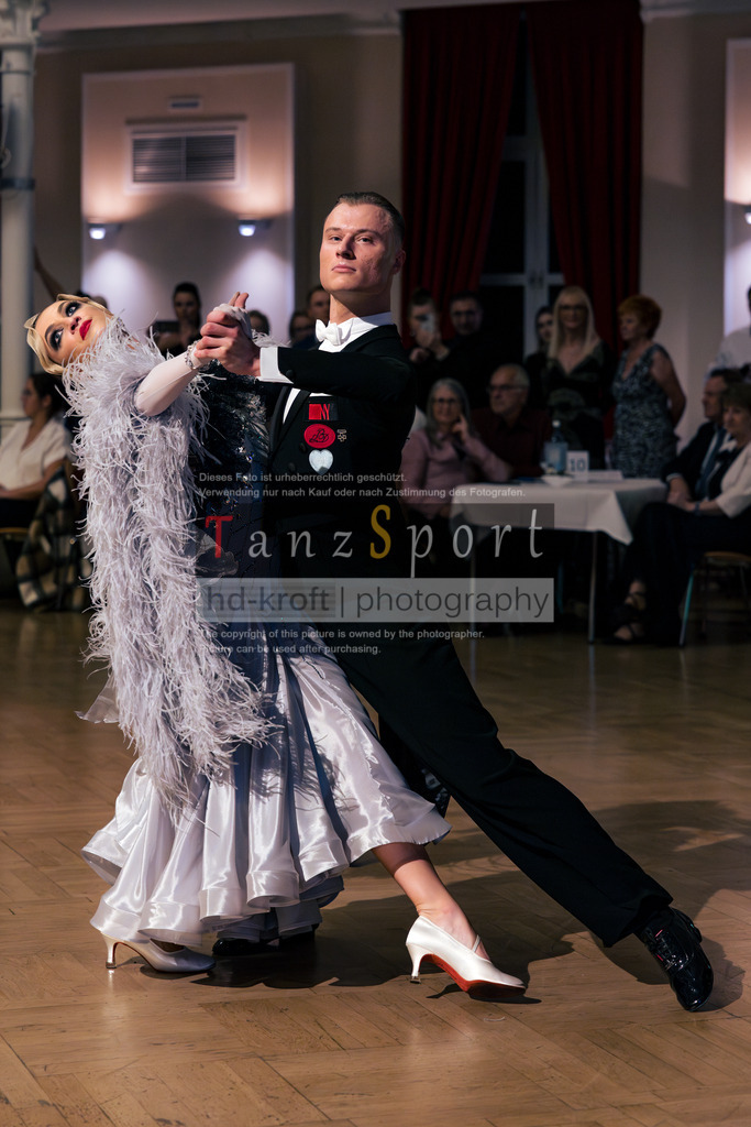 20251129_DM-HGS-S-Std_10408 | Tanzsportbilder, Standardtanz, Lateintanz, WDSF, DTV, LTVB, dancecomp, goc, hessen tanzt, blaues band der spree, walzer, tango, wiener walzer, slowfox, quickstepp, samba, rumba, cha-cha-cha, paso doble. jive, hd-kroft photography, turniertanzsport