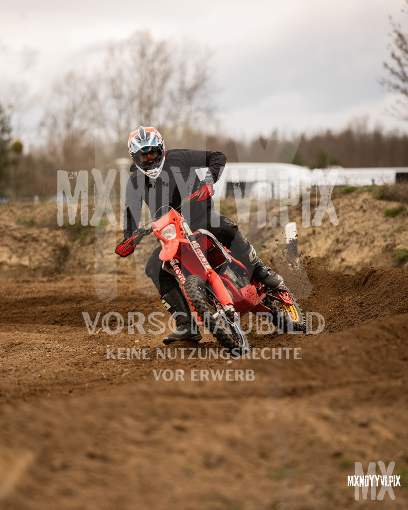 866A1570 | mxndyyvipix