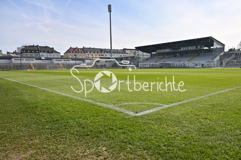 FC Bayern Amateure - 1. FC Schweinfurt 05 | Ein Blick ins Stadion an der Gruenwalder Strasse in Muenchen / Gruenwalder Stadion / Innen / Symbolbild / TSV 1860 Muenchen / Muenchner Loewen / Giesing / Symbolbild / 3. Liga / Regionalliga Bayern / Regionalliga Bayern: FC Bayern Muenchen II - 1. FC Schweinfurt 1905, Gruenwalder Stadion am 22.02.2025