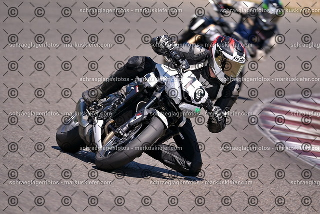 26bt05-1094 | markuskiefer.com - Realisiert mit Pictrs.com