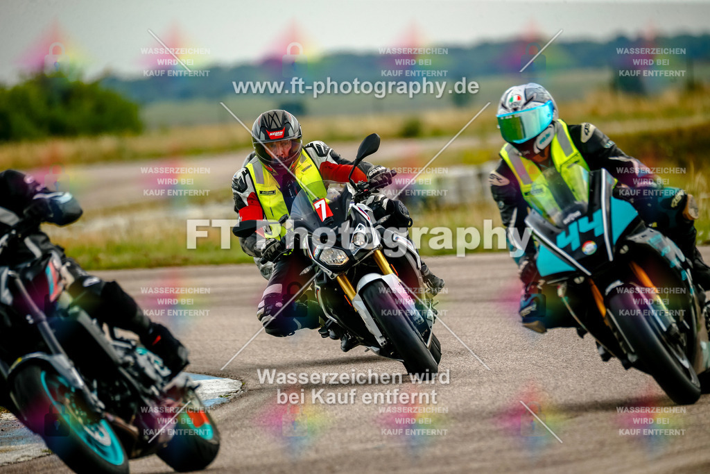 Chambley Juli-2192 | Hier findet Ihr Bilder von Touristenfahrten auf der Nürburgring Nordschleife oder von anderen Veranstaltungen die ich besucht habe. Viel Spass beim Durch Schauen 