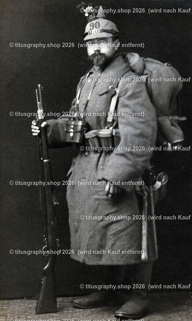 1915 Richard Zscheked als Soldat | Kunstmaler Richard Zscheked als Soldat im Ersten Weltkrieg - Realisiert mit Pictrs.com