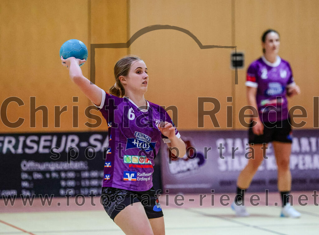 2023-11-04_054_SpVgg_Altenerding_gegen_TV_Altoetting | Erding, Deutschland, 04.11.2023:
Handball, Bezirksoberliga Frauen Altbayern 2023 / 2024, 6. Spieltag, SpVgg Altenerding gegen TV Altötting, Endergebnis: 28:26

Marlene Mittermeier (SpVgg Altenerding, #6)

Foto: Christian Riedel / fotografie-riedel.net