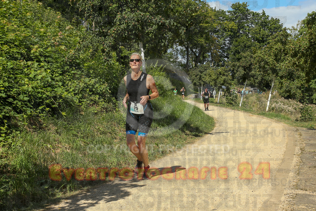 250824_1236_EX1_9920 | Sportfotografie im Rhein-Sieg Kreis, Köln, Bonn, NRW, Rheinland Pfalz, Hessen, etc. Unser Tätigkeitsfeld umfasst den Laufsport vom Volkslauf über den Marathon, Duathlon, Triathon bis zum Ultralauf wie Kölnpfad Ultra oder Schindertrail.