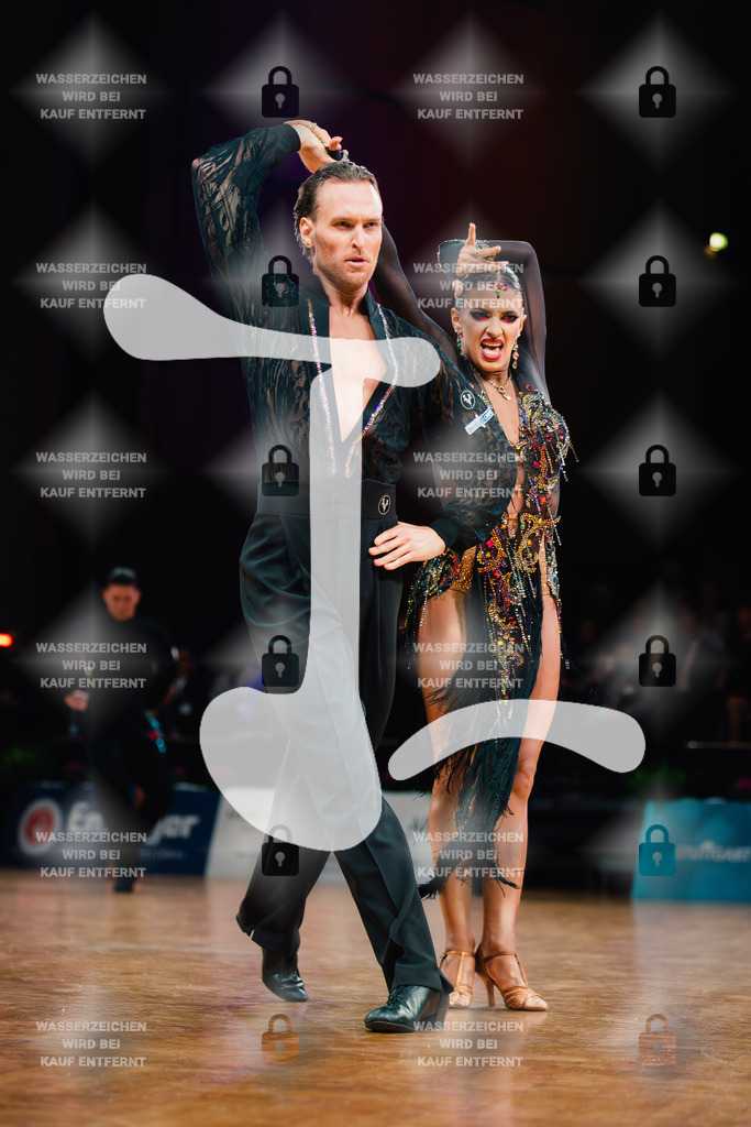 GOC 2025 - WDSF GrandSlam Latin 10-11th (77) Daniel Dingis _ Alessia-Allegra Gigli (Germany)-2025-08-23-5089 | Webshop for digital downloads and prints of dance sport, event & show photographer Julian Link - Realisiert mit Pictrs.com