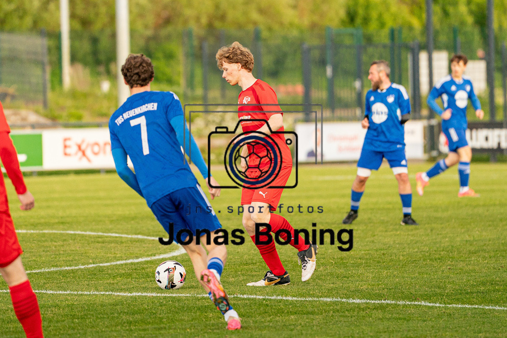 Fußball I Herren I Saison 2025-2026 I Kreisliga VEC I 27. Spieltag I VFL Oythe II - TUS Neuenkirchen I 03401 | jns.sportfotos - Realisiert mit Pictrs.com