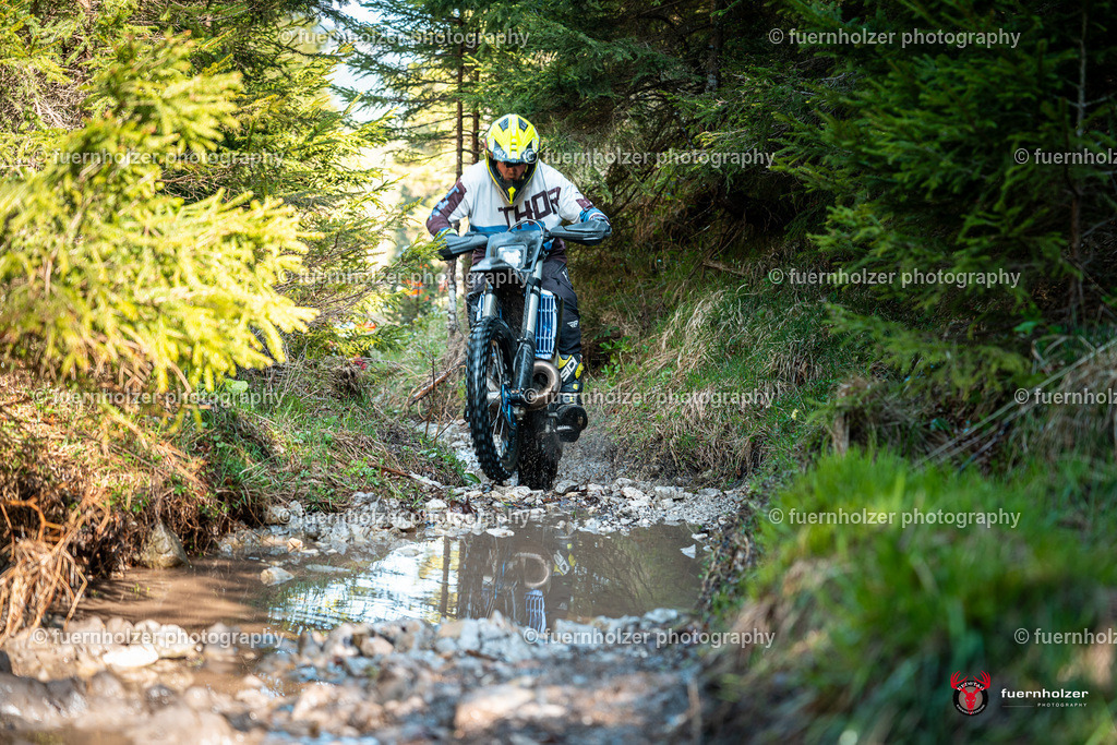 fuernholzer_250501-C1-98 | Fotografische Impressionen von der Red Stag Enduro Extreme by fuernholzer-photography.com. Endurosport in Österreich fotografisch festgehalten von fuernholzer. Auftragsfotografie für Private, Gewerbefotos und Industriefotografie. Eventfotografie, Sportfotografie und Motorsportfotografie. Anbieter von Fotoworkshops, Fototraining, fotografischen Vorträgen und Fotoseminaren.