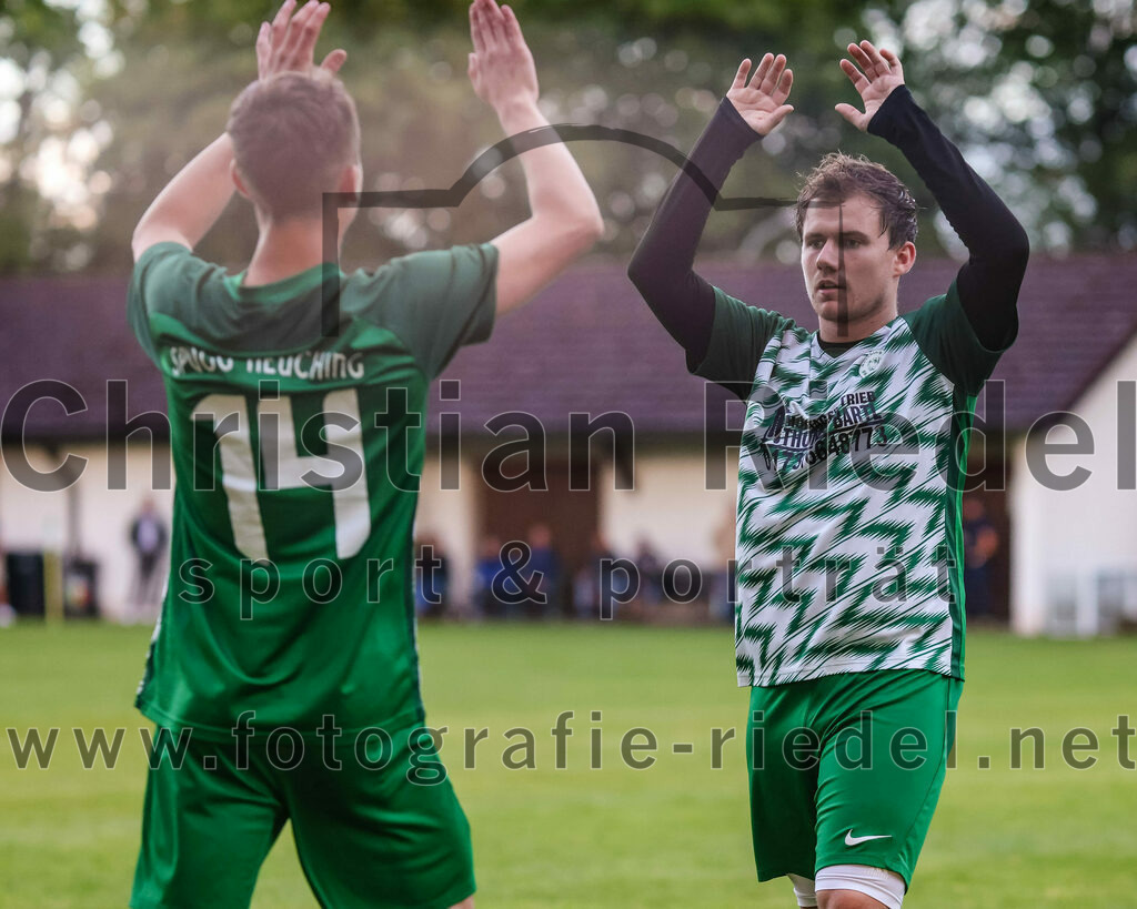 2023-07-25_016_SpVgg_Neuching_gegen_FC_Finsing | Neuching, Deutschland, 25.07.2023:
Fußball, A-Klasse 2023 / 2024, Toto Pokal, SpVgg Neuching gegen FC Finsing, Endergebnis: 2:4

Manuel Fellermair (SpVgg Neuching, #14), Markus Haberthaler (SpVgg Neuching, #10)

Foto: Christian Riedel / fotografie-riedel.net