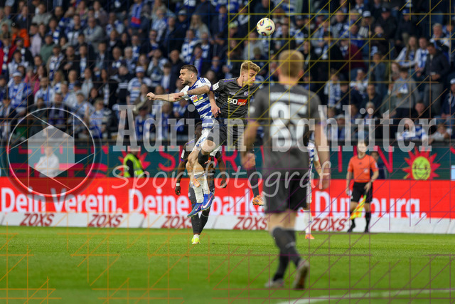 07.04.2026, GER, Fussball, Herren, 3. Liga, Saison 2025/2026, MSV Duisburg - VfL Osnabrück | Rasim Bulic (MSV Duisburg) und Fridolin Wagner (Osnabrück) im Kampf um den Ball 