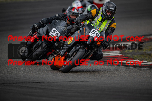 MaZZes_FotoMatrix_230719_3143 | GELB