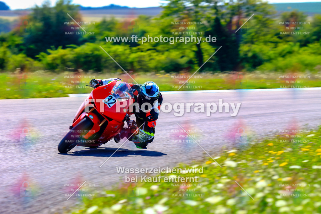 032-5839 | Hier findet Ihr Bilder von Touristenfahrten auf der Nürburgring Nordschleife oder von anderen Veranstaltungen die ich besucht habe. Viel Spass beim Durch Schauen 