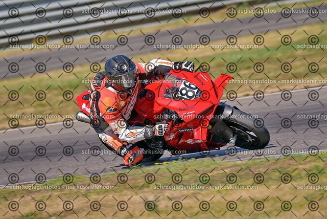 26bt05-0162 | markuskiefer.com - Realisiert mit Pictrs.com