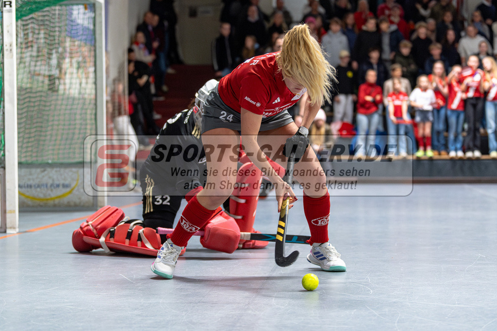 SM_2024-12-20-D85_-590 | 1.Bundesliga Hallenhockey  (W) DCADA - HTHC / 6:5 (3:3)