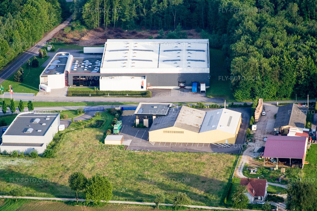 Aerial view: Schaffhouse Press Seltz in Schaffhouse-près-Seltz in the state Bas-Rhin, France.Photo: IMG_2404.jpg taken on 06/04/2006 by Werner Riehm/FLY-FOTO.comResolution of the original: 3456 x 2304 px