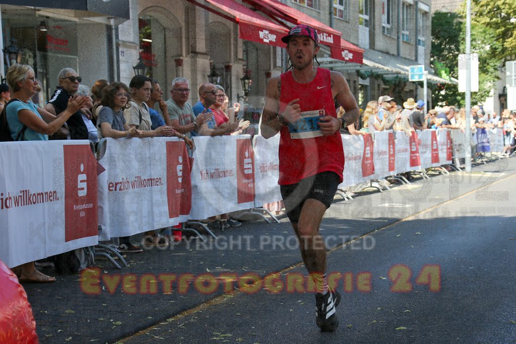 250621_1140_EX1_3757 | Sportfotografie im Rhein-Sieg Kreis, Köln, Bonn, NRW, Rheinland Pfalz, Hessen, etc. Unser Tätigkeitsfeld umfasst den Laufsport vom Volkslauf über den Marathon, Duathlon, Triathon bis zum Ultralauf wie Kölnpfad Ultra oder Schindertrail.