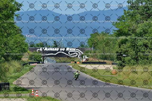 26BT02-1375 | markuskiefer.com - Realisiert mit Pictrs.com