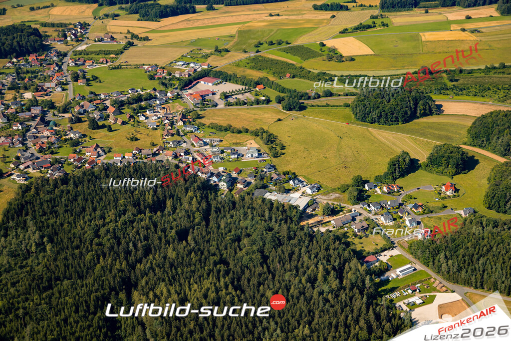 Das Luftbild zeigt : Geschwand Obertrubach - Die Luftaufnahme wurde 2024 vom UL-Flugzeug aus erstellt ( keine Drohne ) - Hochauflösende Luftaufnahme - Für grossformatige Ausdrucke geeignet. Die Geschenkidee !Mit Lizenz und Bildrechte bestellbar