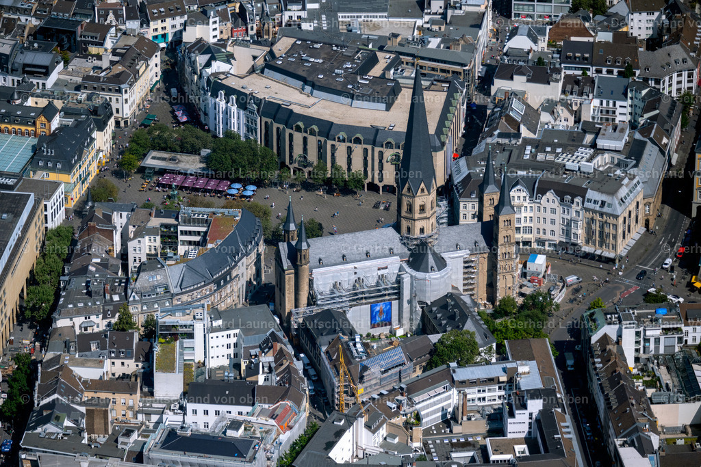 4048353 | Bonner Münster mit Münster Platz