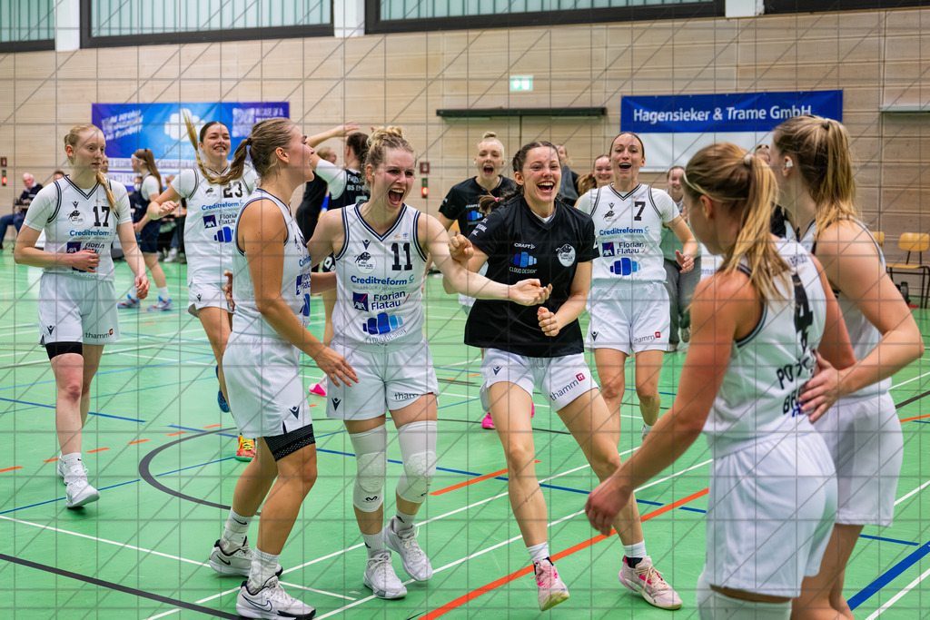 2. DBBL Nord 25/26 | Spieltag 08 | BBC Osnabrück vs. LionPride Braunschweig | 16.11.25: 2. DBBL Nord 25/26 | Spieltag 08 | BBC Osnabrück vs. LionPride Braunschweig / Osnabrück / Deutschland  //   CREDIT:www.bullenfotos.de, Martin König, Hörner Weg 40, D-49078 Osnabrück, +4917663732967 // Nutzung und Weitergabe nur zu den vereinbarten Zwecken. Presseanfragen an Ersteller. Alle Rechte beim Ersteller. Honorierung nach MFM. - Realisiert mit Pictrs.com