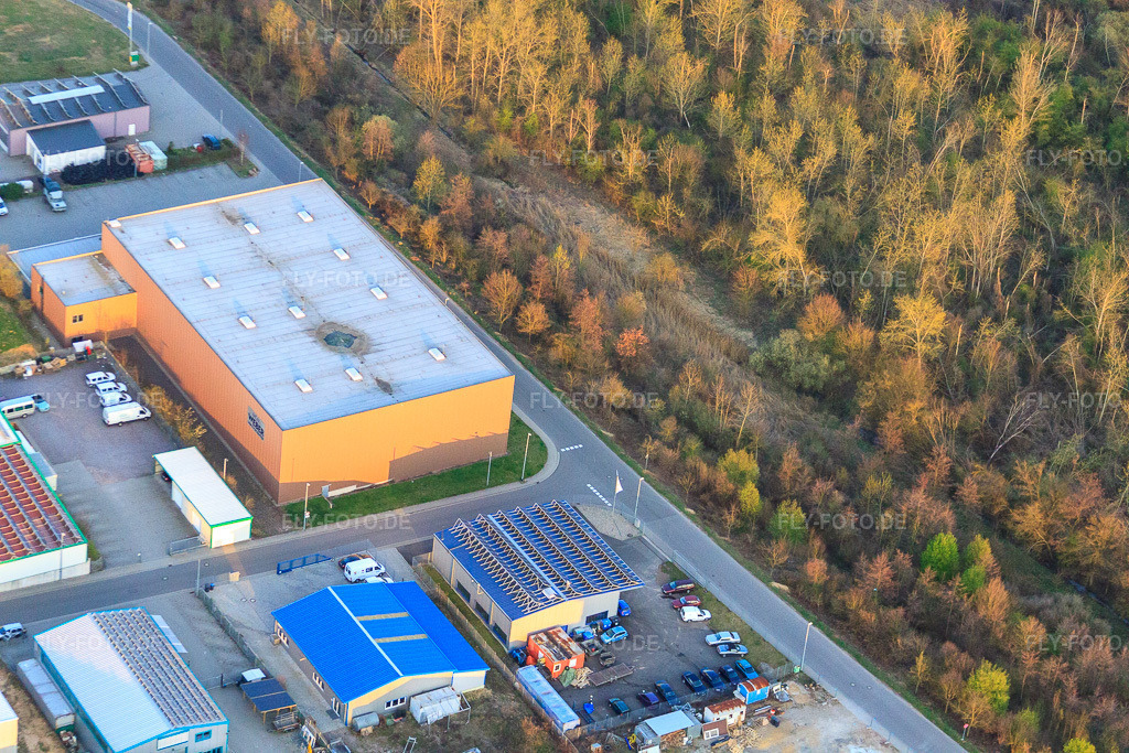 Luftbild: Lager des Einrichtungshaus Weber in Herxheim bei Landau im Bundesland Rheinland-Pfalz in Deutschland. Foto: IMG_38957.jpg vom 25.03.2011 durch Werner Riehm/FLY-FOTO.deMöbel Weber - Möbel, Küchen und Einrichtung für Ihr Zuhause