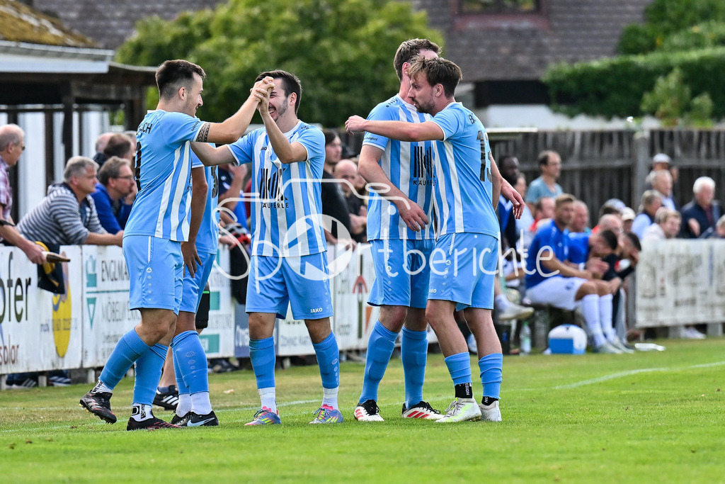 BC Aichach - SC Griesbeckerzell | Jubel nach 1-0 Aichach 9 / Markus WEHREN