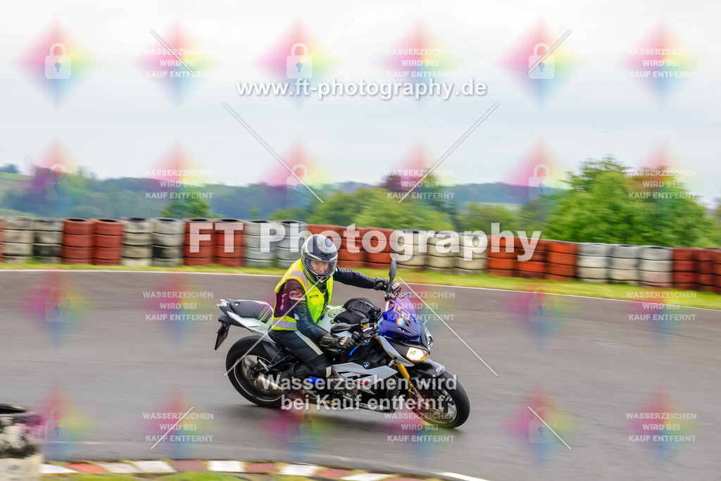 OBK-5762 | Hier findet Ihr Bilder von Touristenfahrten auf der Nürburgring Nordschleife oder von anderen Veranstaltungen die ich besucht habe. Viel Spass beim Durch Schauen 