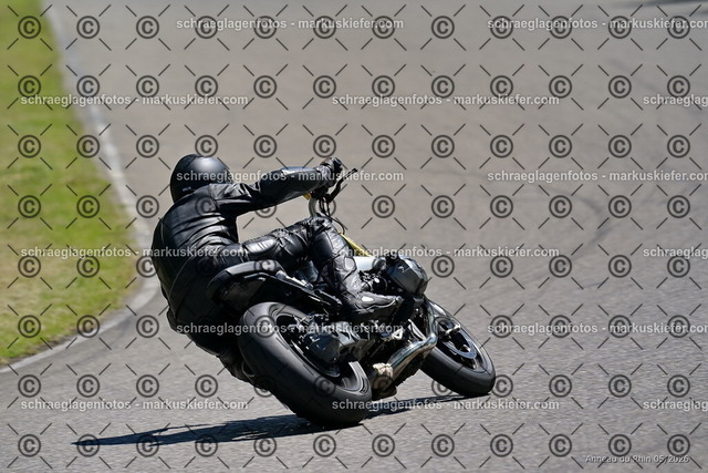 26BT01-1271 | markuskiefer.com - Realisiert mit Pictrs.com