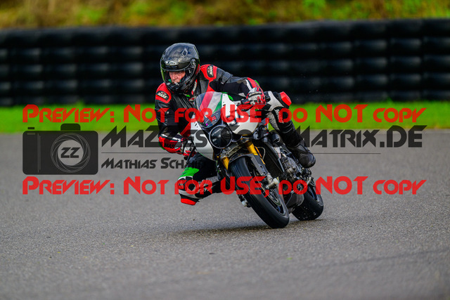 MaZZes_Fotomatrix_20241002_6007705_3670 | Fotograf Mathias Schmid
Sportfotograf,
Eventfotograf,
Hochzeitsfotograf,
Portraitfotograf