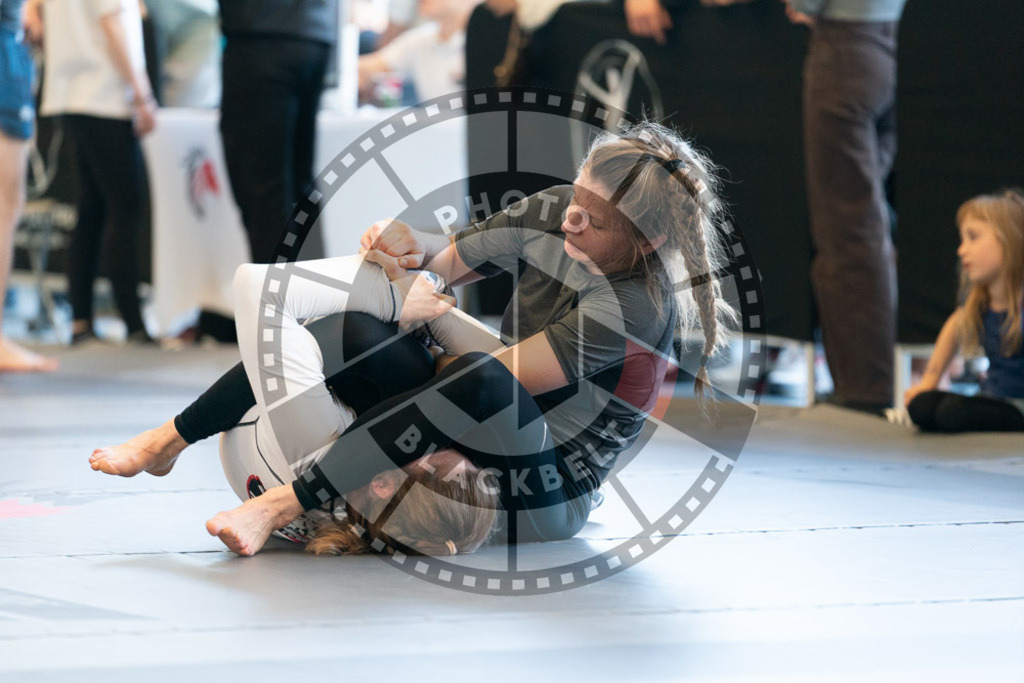 20250329PBB1433 | Fighters compete during the International Luta Livre (ILLCS) Germany IX Spring 2025 Competition spring on March 29, 2025 in Hannover, Germany.© Chiara Dazi